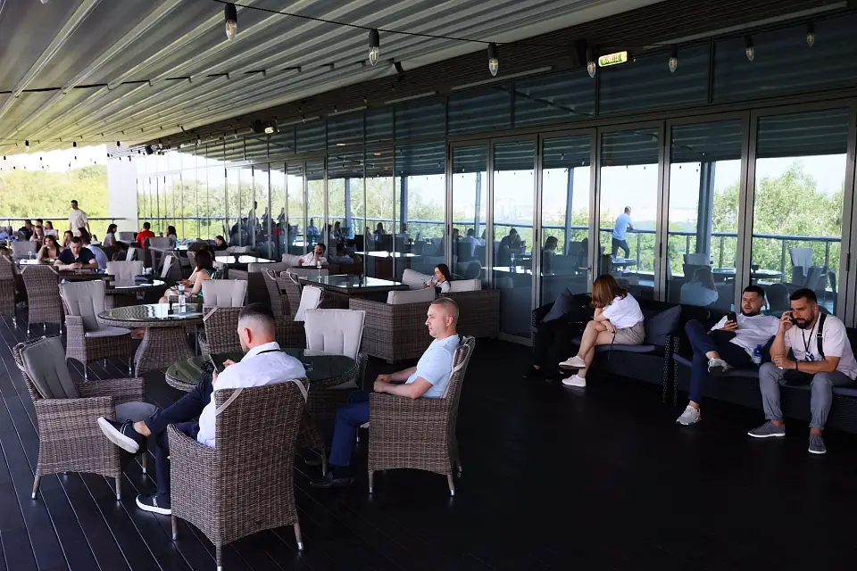 Бізнес, інвестиції та прогнози: SENSAR Development Invest Forum Setup у Parkovy 