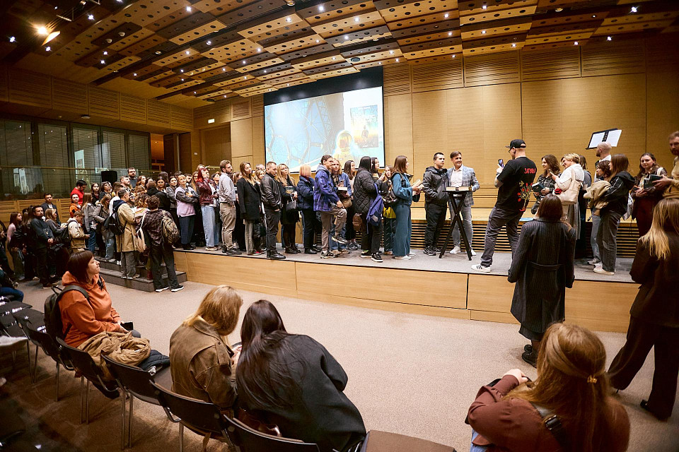 Max Kidruk Presented His Novel Collapse at Parkovy