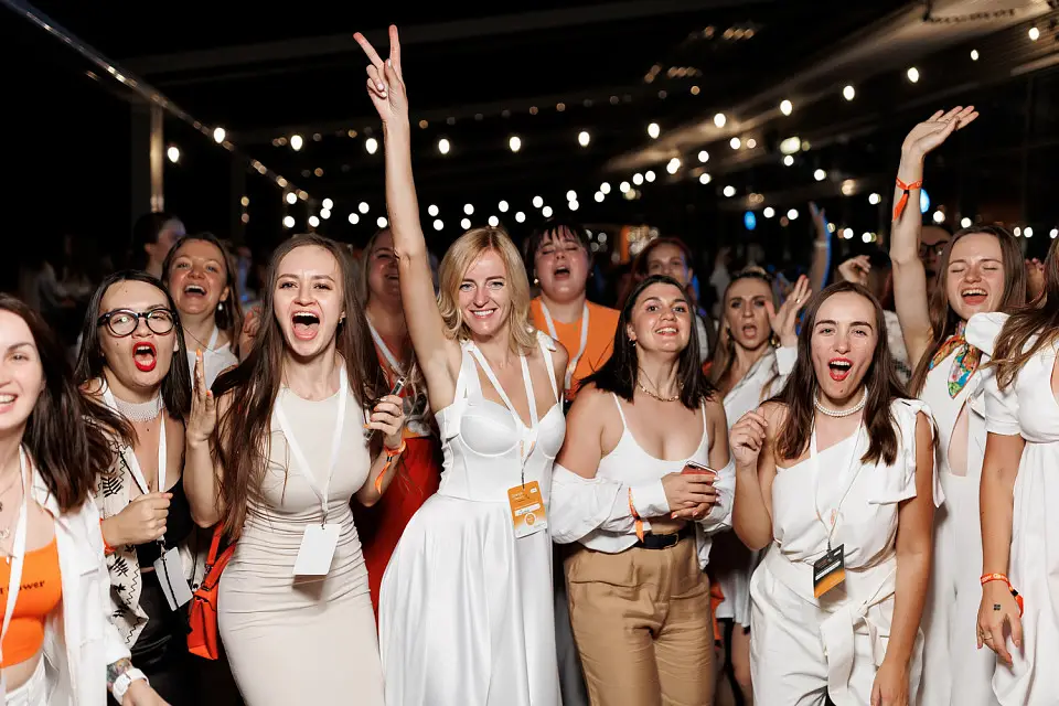 У Парковому пройшла перша масштабна українська конференція блогерів «Orange Forum»
