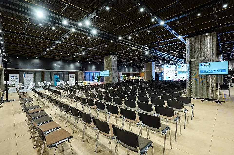 Two key events for Ukrainian retailers took place at Parkovy — RAU Summit and RAU Awards