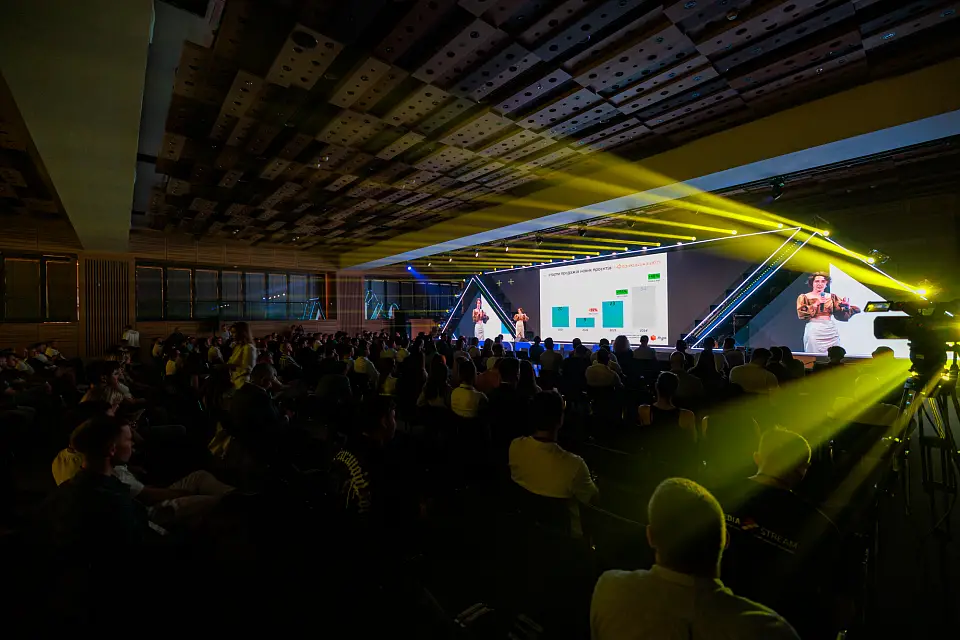 Бізнес, інвестиції та прогнози: SENSAR Development Invest Forum Setup у Parkovy 