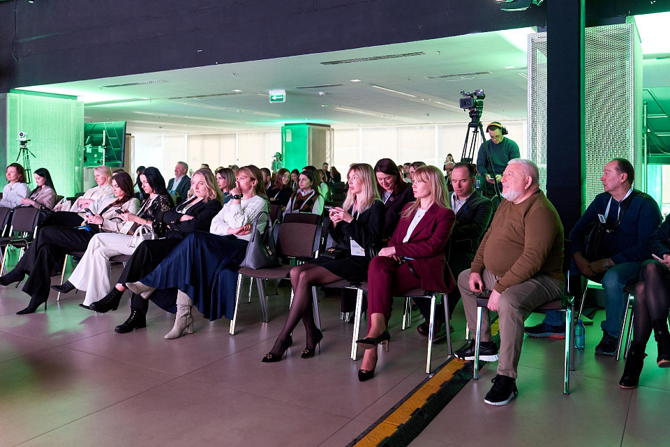 The 1st USCRS Congress: the ophthalmology community at Parkovy